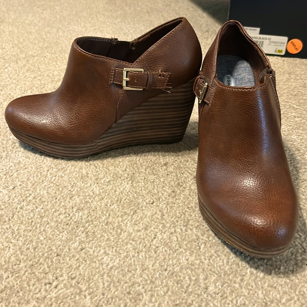 Dr Scholl’s honor bootie cognac